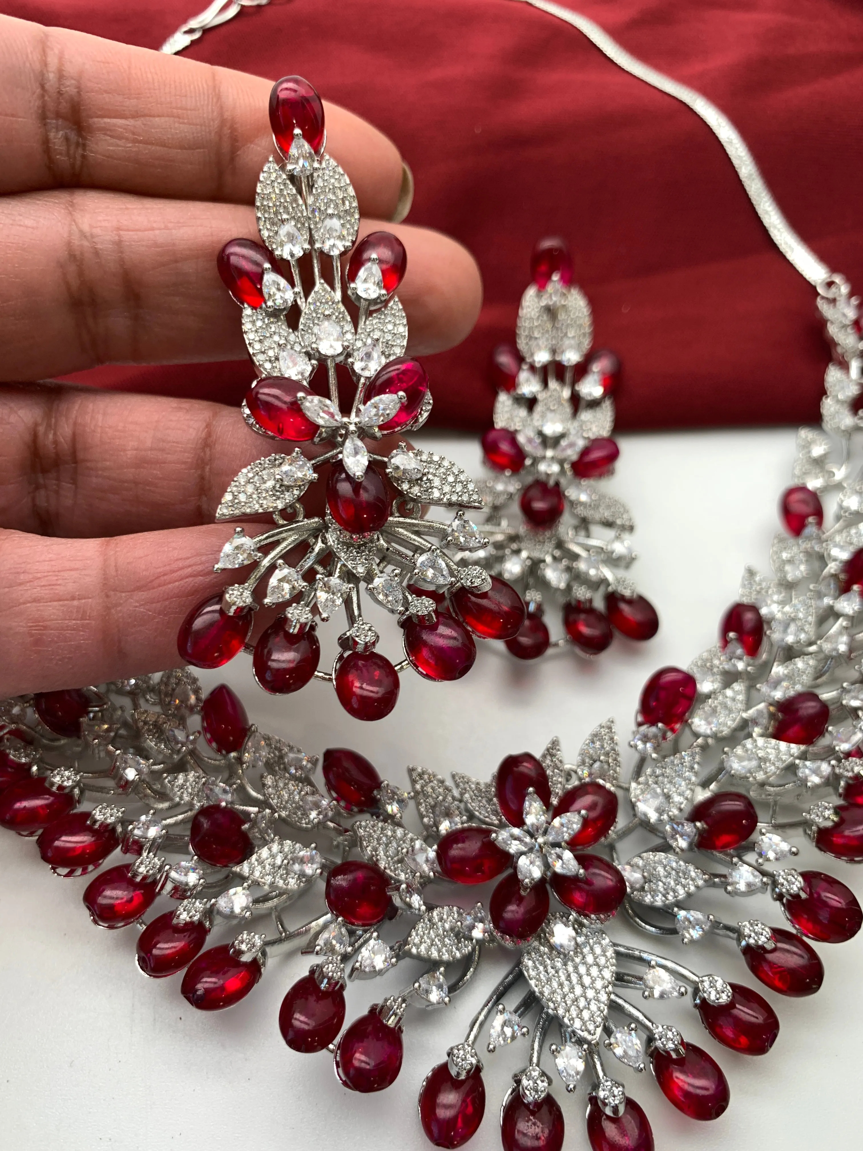 AD Deep Red Stone Silver Finish Neckline Short Neckalce