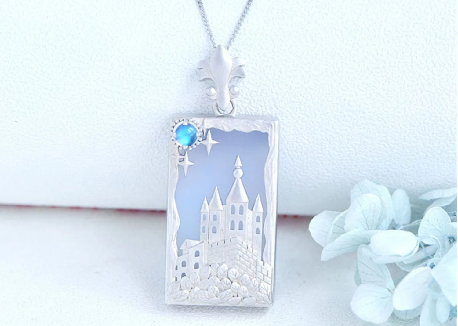 Castle Shaped Ladies Sterling Silver Moonstone Chalcedony Pendant Necklace for Women