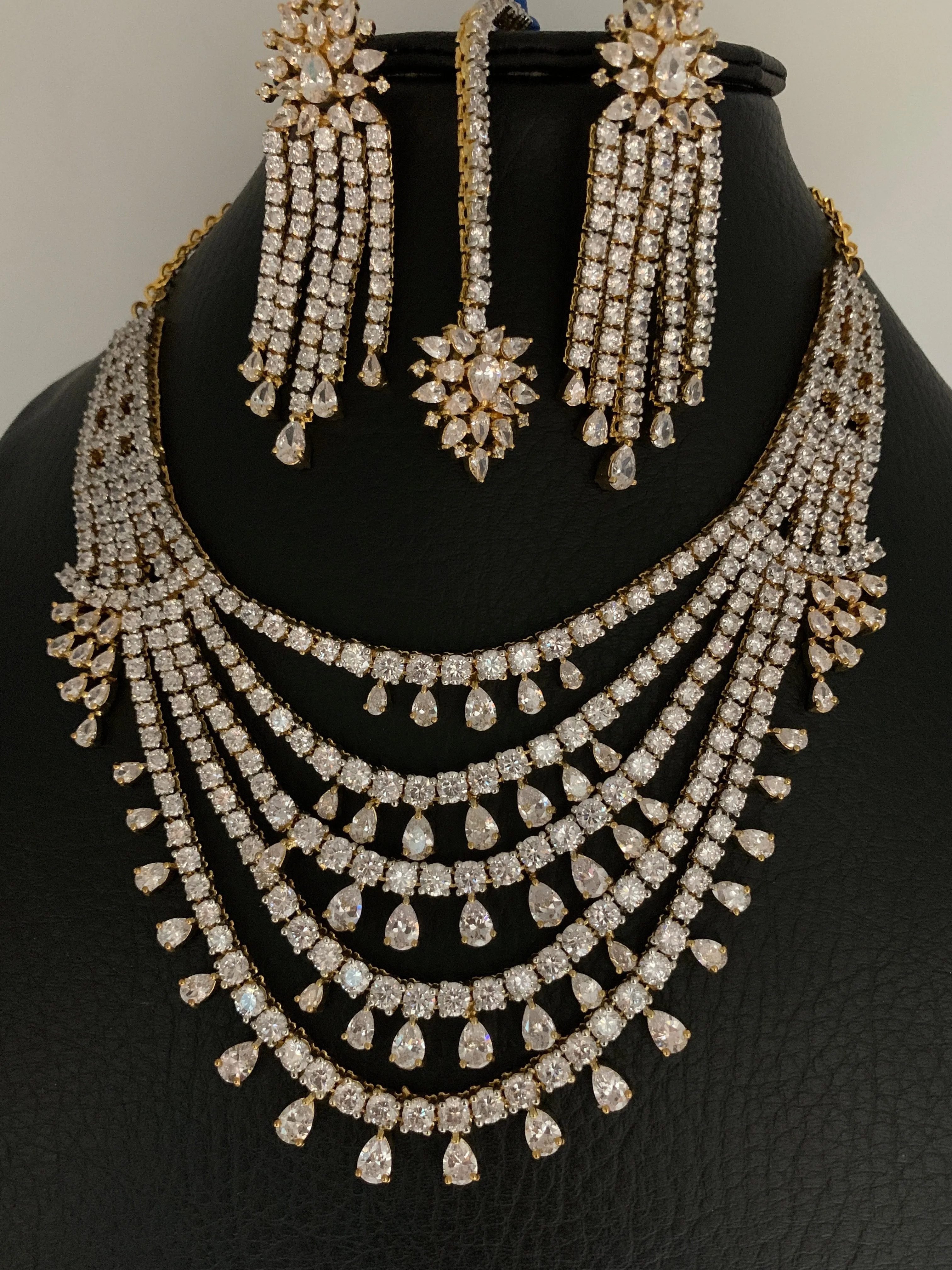 Diamond Multi Layer Elegant Premium Short Necklace