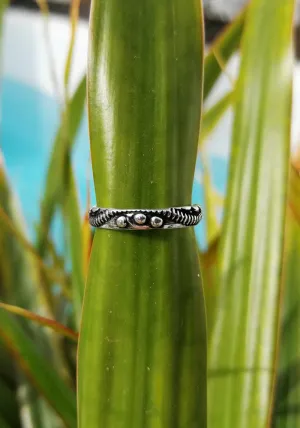 Dotty Toe Ring