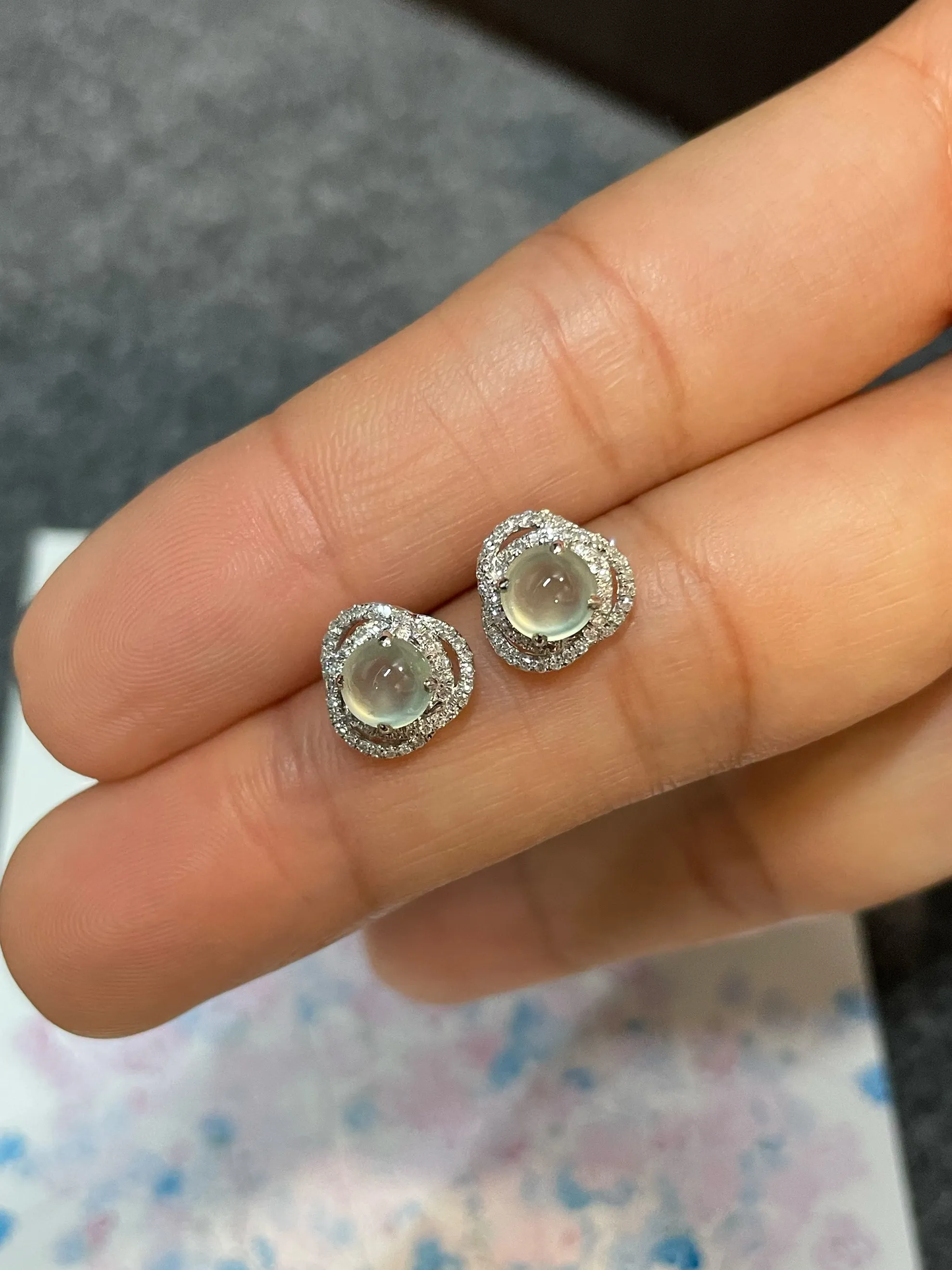 Glassy Jade Cabochon Earrings (NJE118)