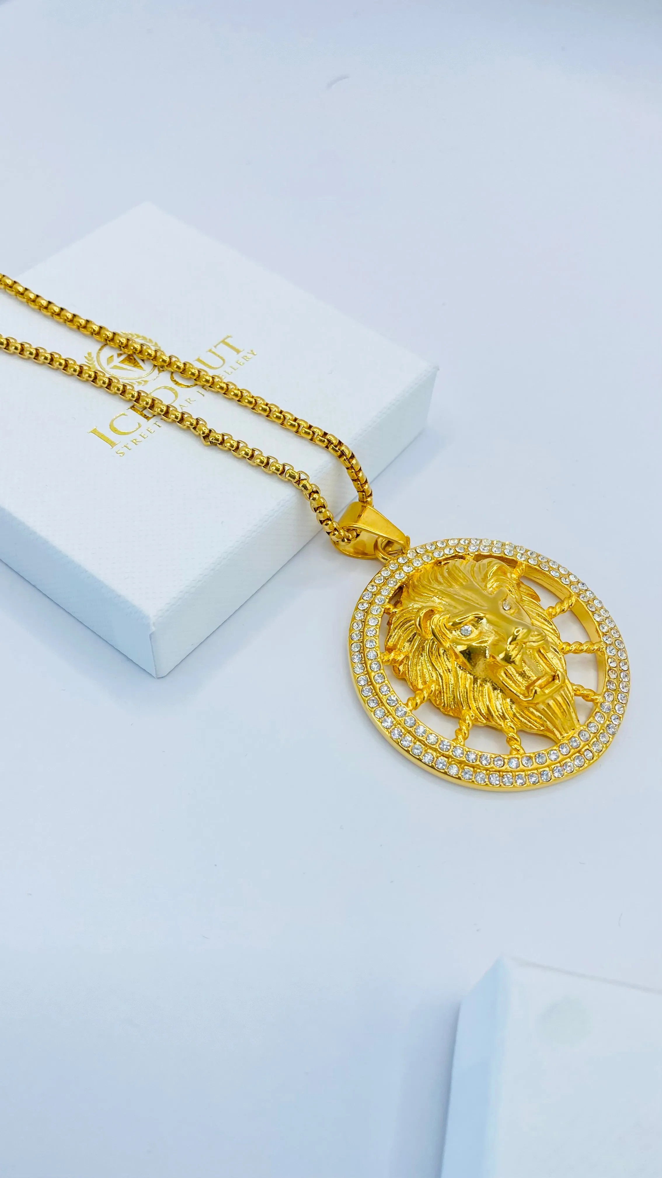 MAJESTIC Lion Pendant