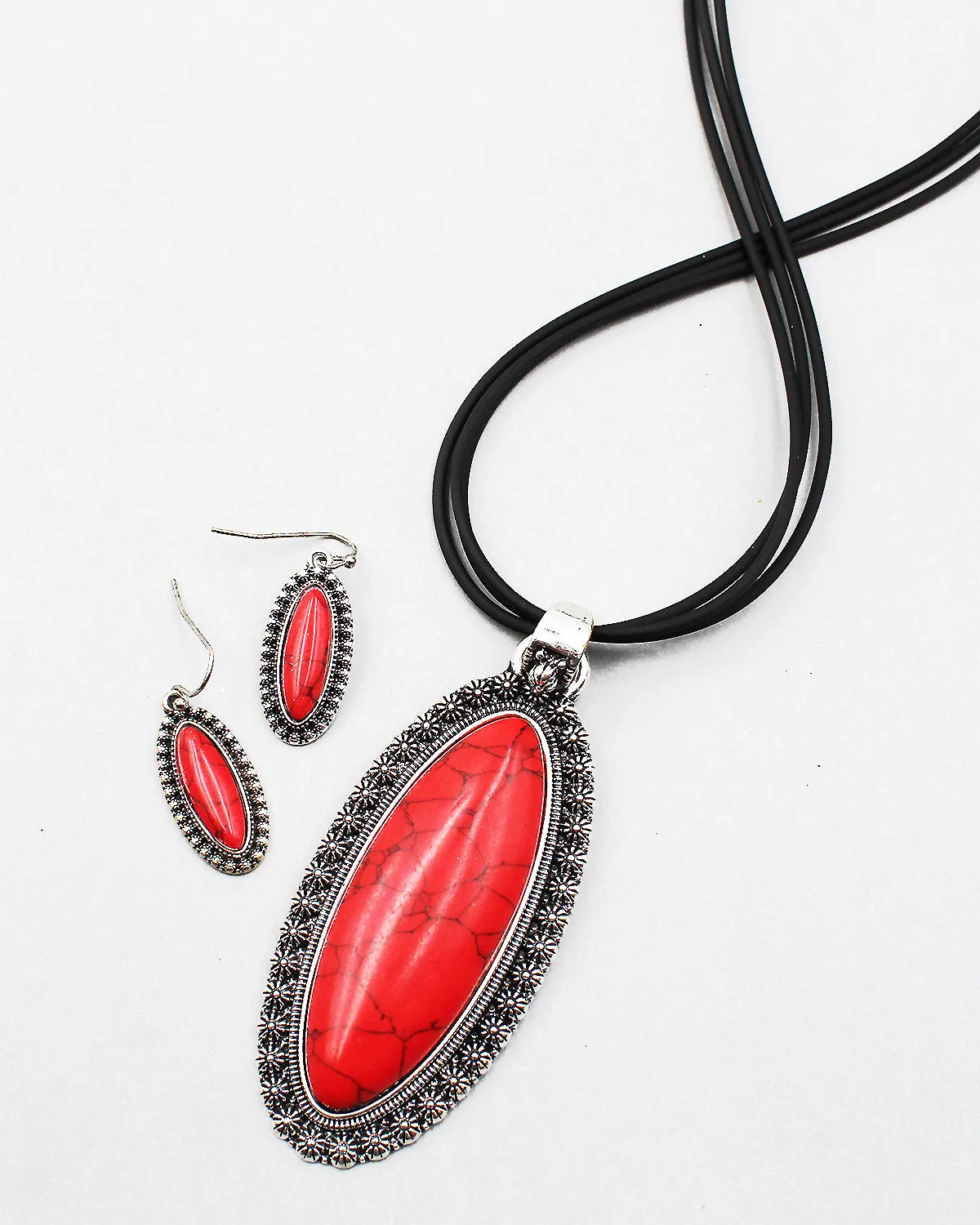 Oval Pendant Necklace Set