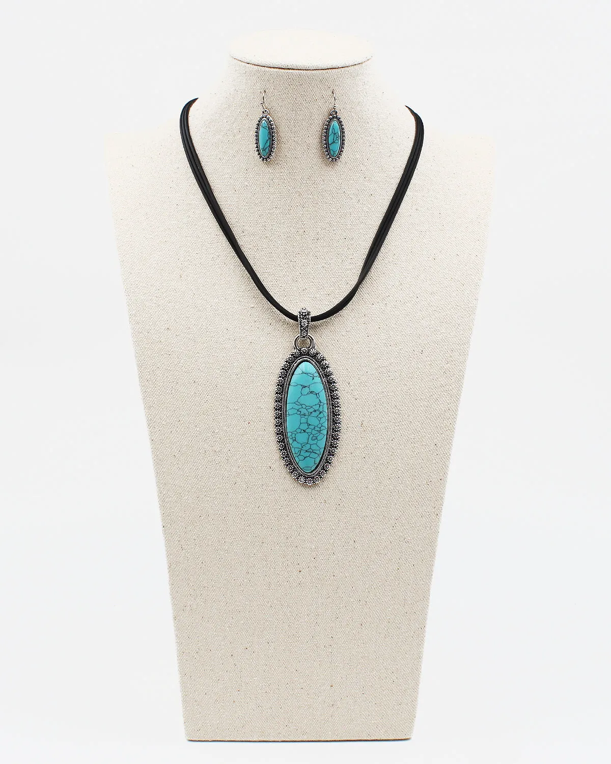 Oval Pendant Necklace Set