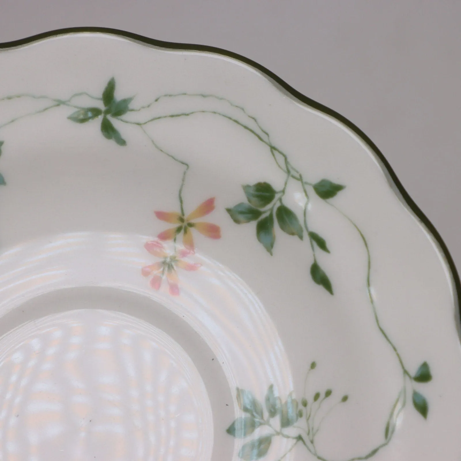 Royal Doulton Southdown TC1135 Tea Cup saucer Set Bone China England
