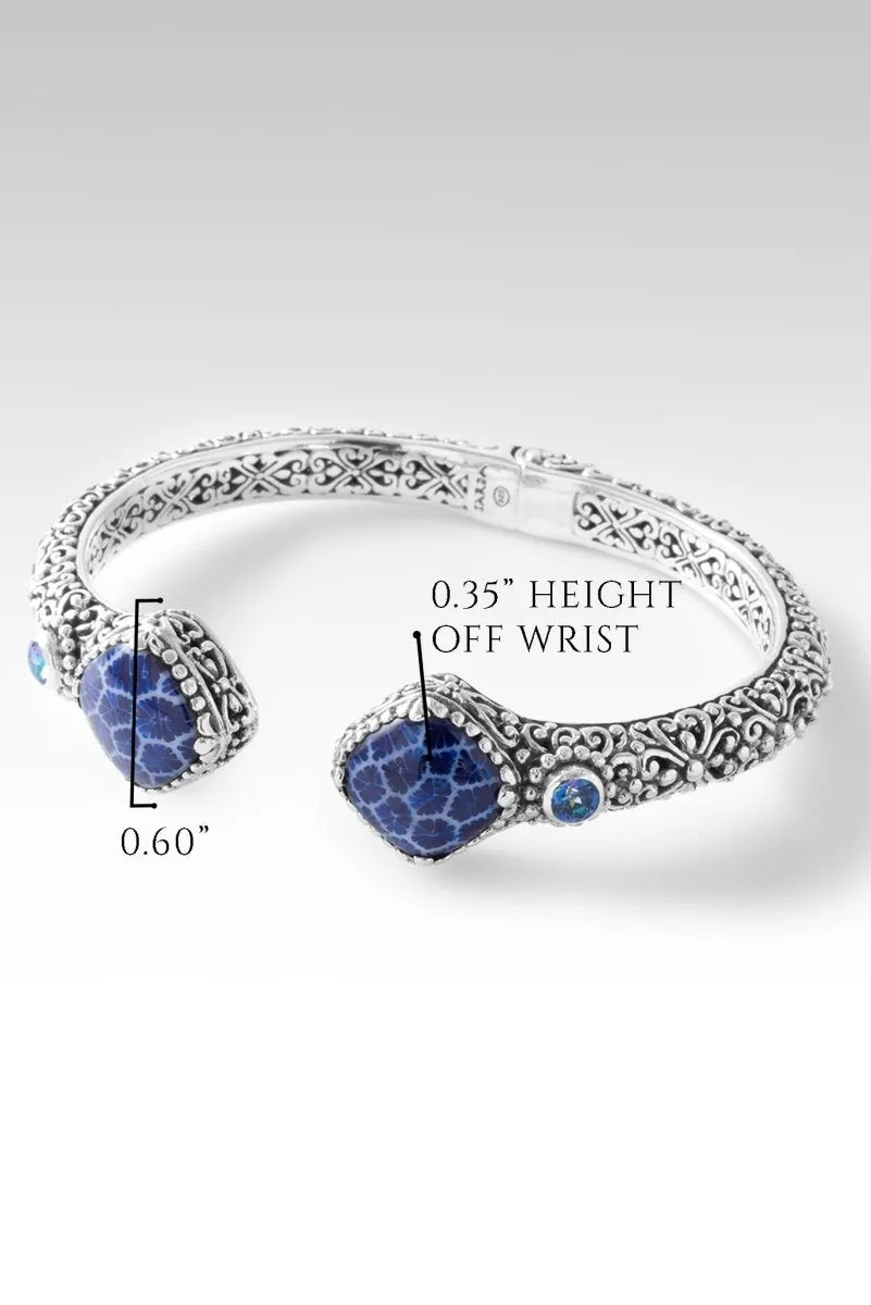 Walk in Wisdom Tip-to-Tip Bracelet™ in Navy Blue Indonesian Coral