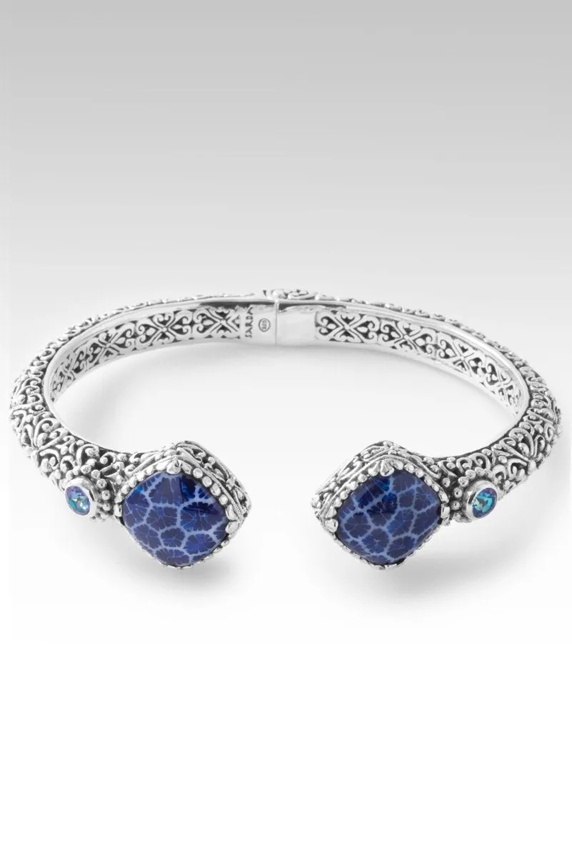 Walk in Wisdom Tip-to-Tip Bracelet™ in Navy Blue Indonesian Coral